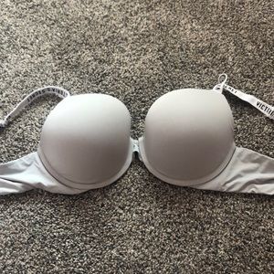 Victoria’s Secret Grey bra